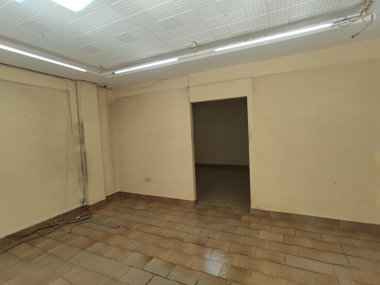 Local en Ontinyent, Valencia en alquiler - Foto del interior - Imagen 3 de 6