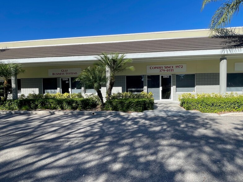 5900-5975 Cattlemen Ln, Sarasota, FL en alquiler - Foto del edificio - Imagen 2 de 3