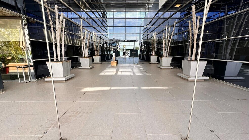 Oficina en Villaviciosa de Odón, Madrid en alquiler - Foto del edificio - Imagen 3 de 12