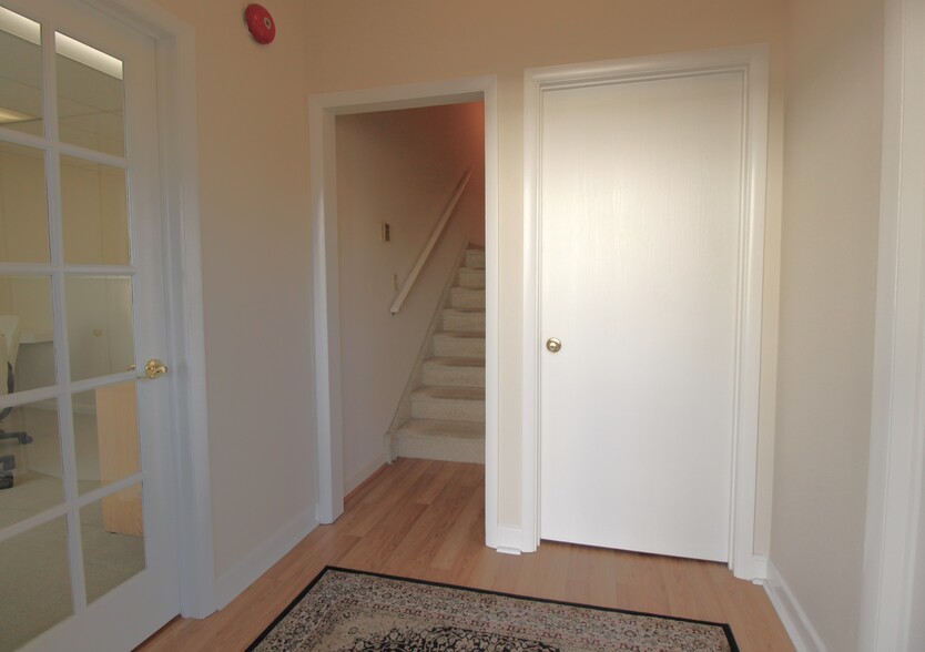 1578 Route 130, North Brunswick, NJ en alquiler - Foto del interior - Imagen 3 de 24