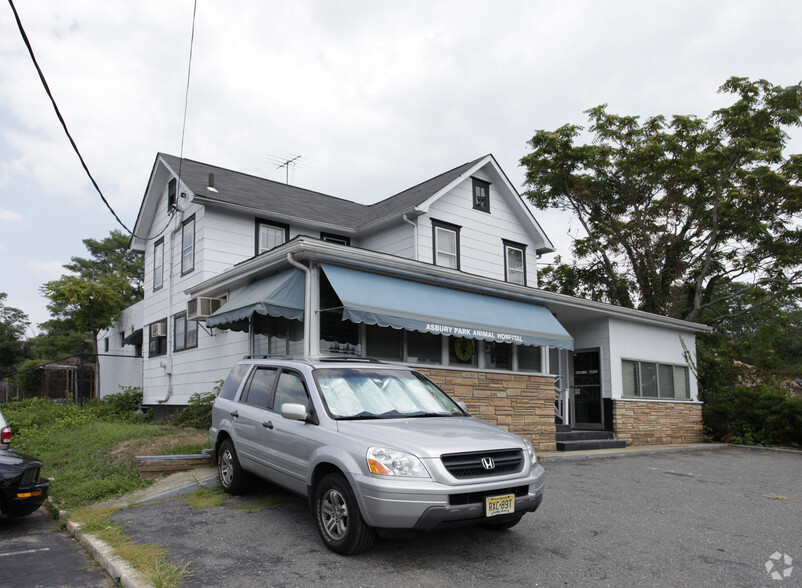 1707 Asbury Ave, Asbury Park, NJ en alquiler - Foto del edificio - Imagen 2 de 4