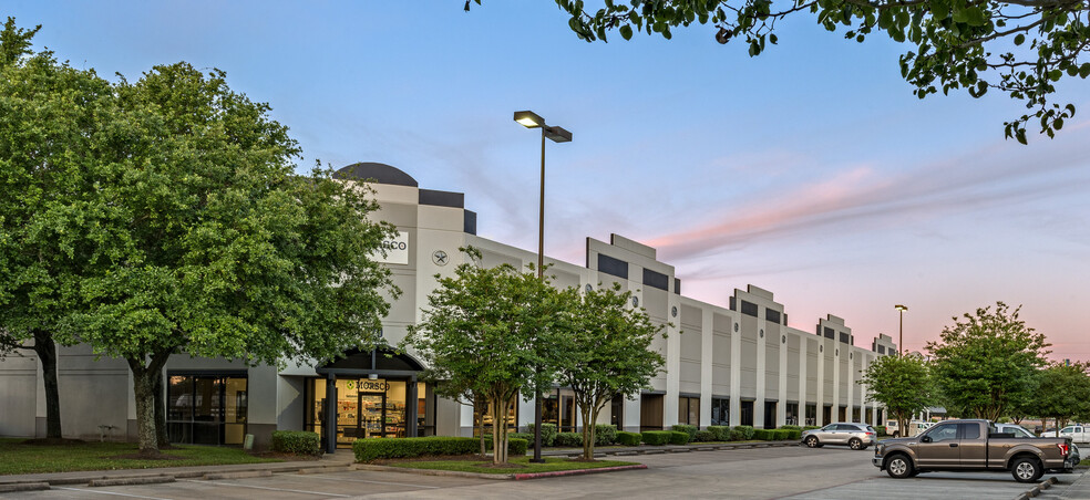 210-240 Spring Hill Dr, The Woodlands, TX en alquiler - Foto del edificio - Imagen 1 de 8