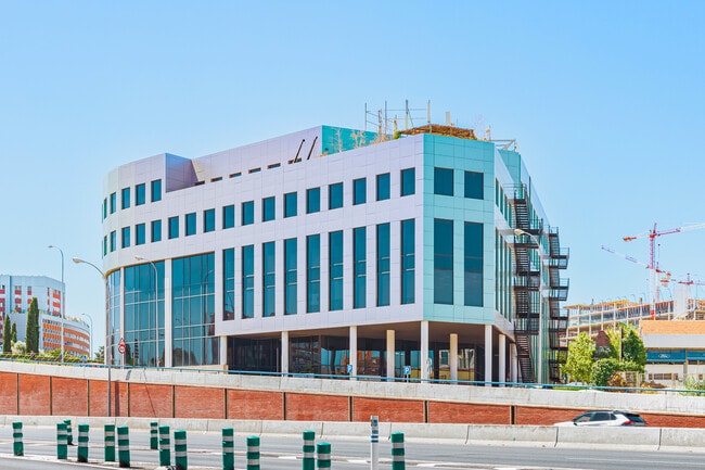 Más detalles de Calle de Antonio López, 249, Madrid - Oficina en alquiler