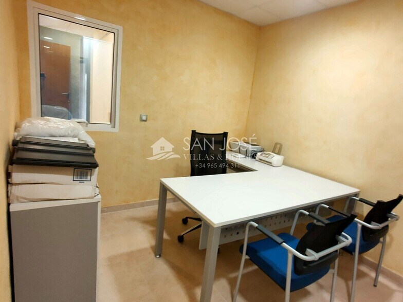 Local en Alicante en alquiler - Foto del edificio - Imagen 3 de 11