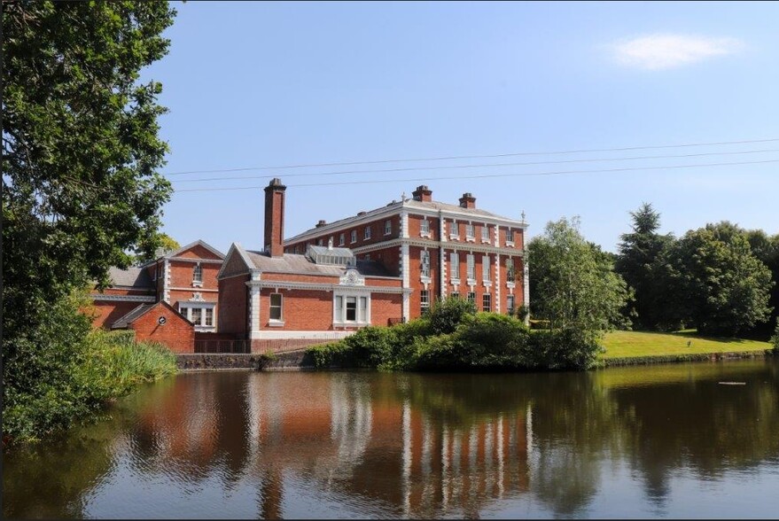 Hilton Ln, Wolverhampton en alquiler - Foto del edificio - Imagen 3 de 3