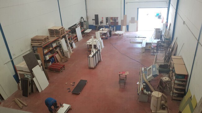 Más detalles de Calle Bronce, 14, Borox - Nave en venta