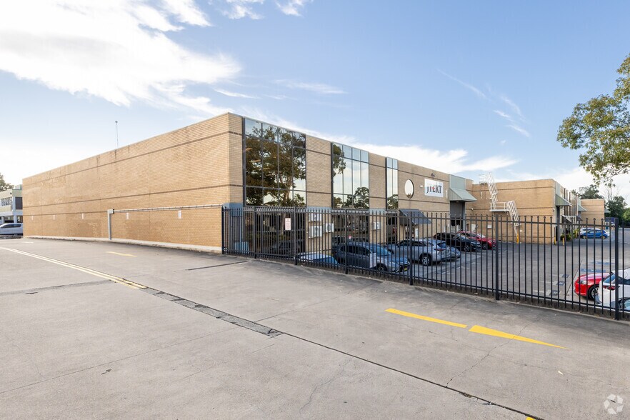 17 Stanton Rd, Seven Hills en alquiler - Foto del edificio - Imagen 3 de 4
