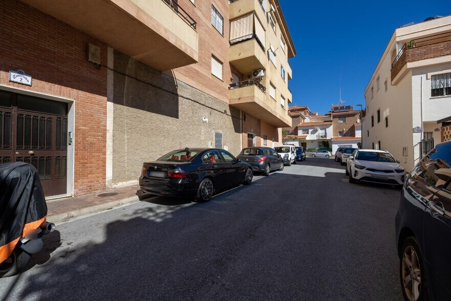 Local en Motril, Granada en venta - Foto del edificio - Imagen 3 de 29