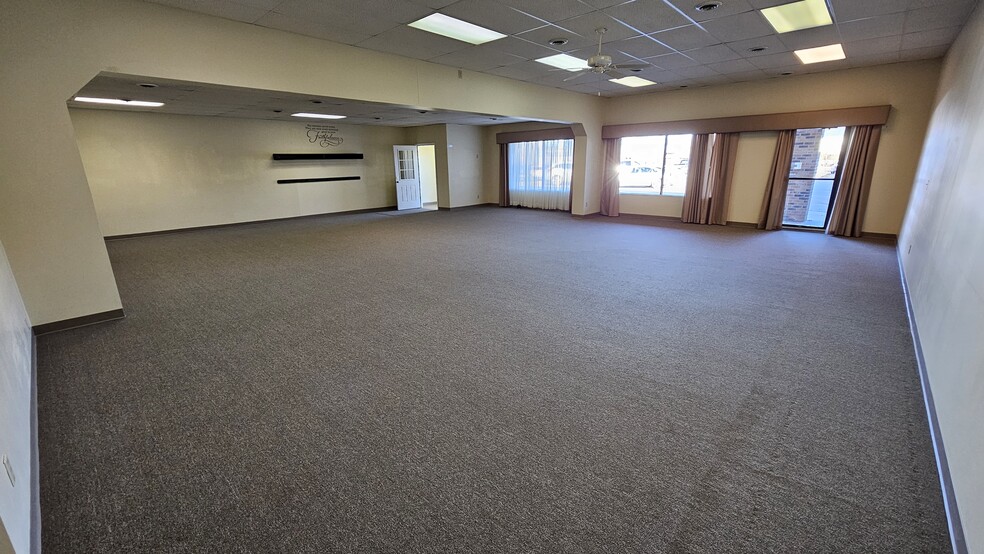 229 Broadway Ave S, Cokato, MN en alquiler - Foto del interior - Imagen 2 de 10