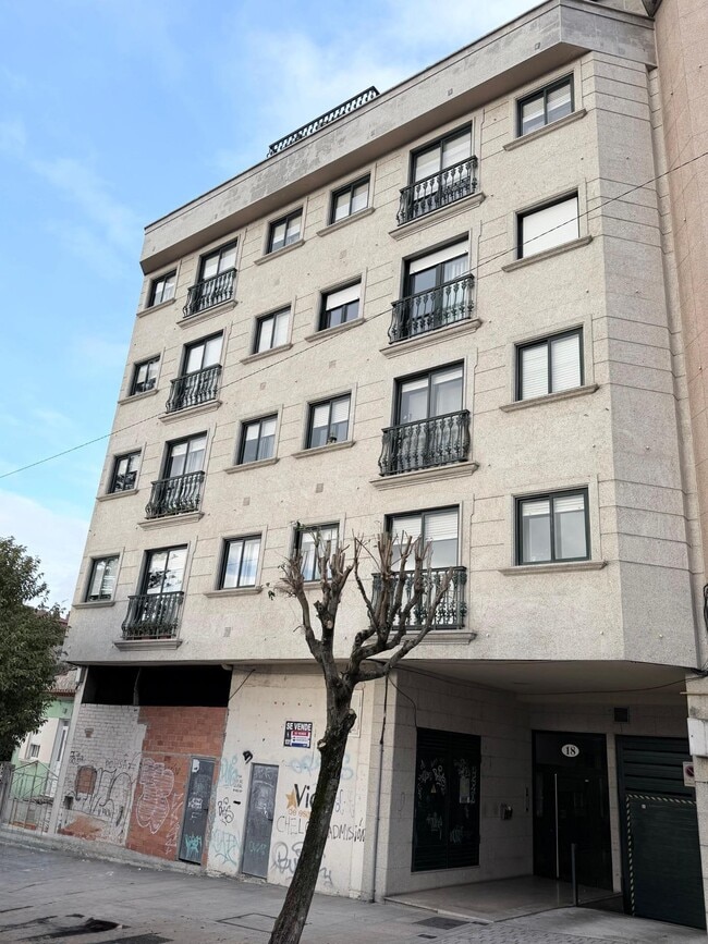Más detalles de Rúa Enrique Lorenzo, 18, Vigo - Local en venta