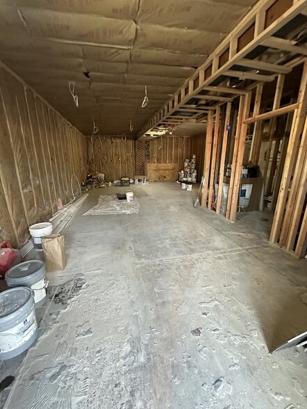 102 Clements Bridge Rd, Barrington, NJ en alquiler - Foto del interior - Imagen 3 de 18