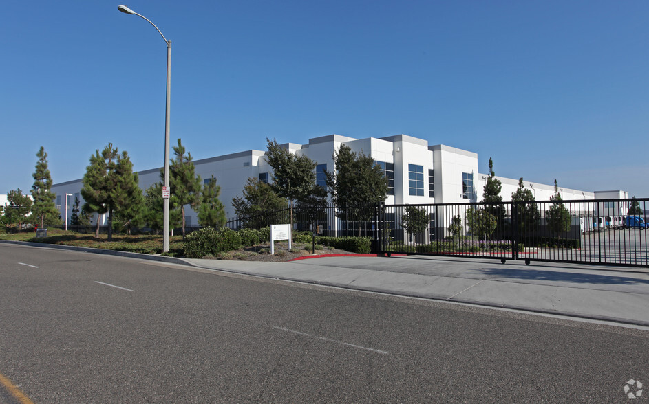 1380-1400 Charles Willard St, Carson, CA en alquiler - Foto del edificio - Imagen 2 de 3