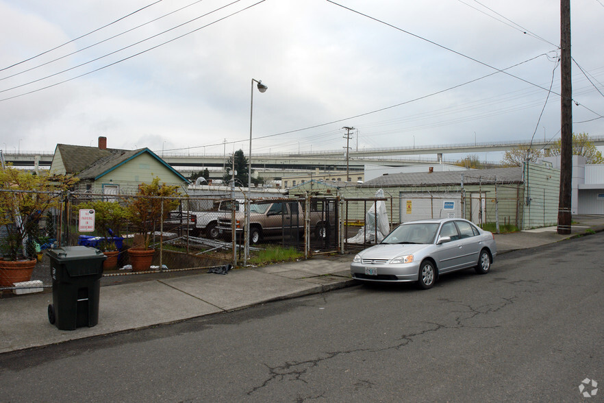 2621 N Albina Ave, Portland, OR en venta - Foto del edificio - Imagen 3 de 3