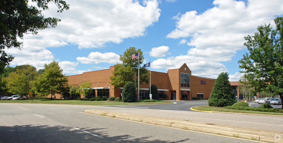 200 Wadsworth Dr, Richmond, VA en alquiler - Foto del edificio - Imagen 1 de 5