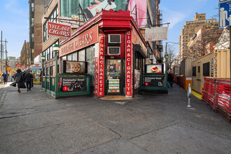 110 Seventh Ave S, New York, NY en alquiler Foto del edificio- Imagen 2 de 5