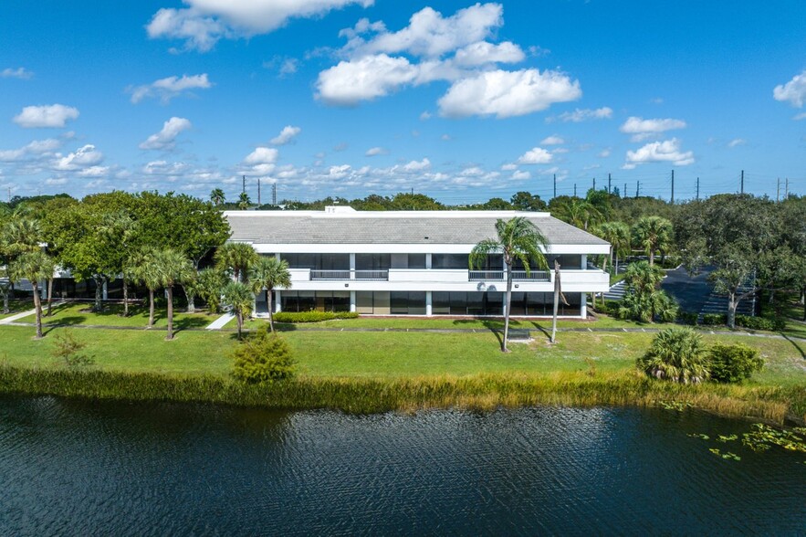 1100 Northpoint Pky, West Palm Beach, FL en alquiler - Foto del edificio - Imagen 3 de 15