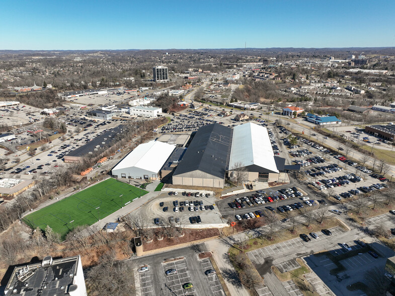 1 Racquet Ln, Monroeville, PA en alquiler - Foto del edificio - Imagen 3 de 12