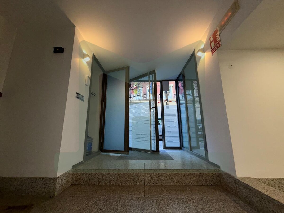 Madrid, MAD 28010 - Unidad Puerta B - - Foto del interior - Image 1 of 19