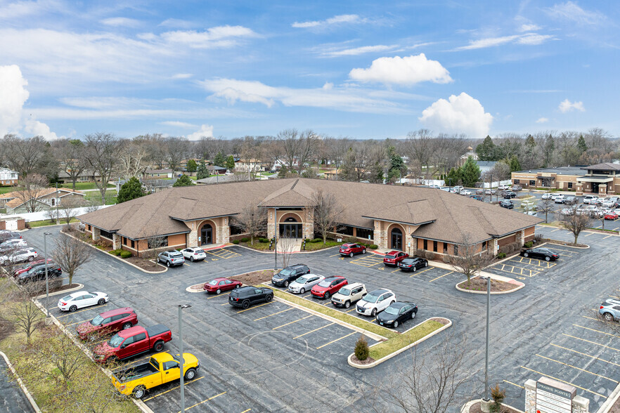 903 N 129th Infantry Dr, Joliet, IL en venta - Foto del edificio - Imagen 1 de 20