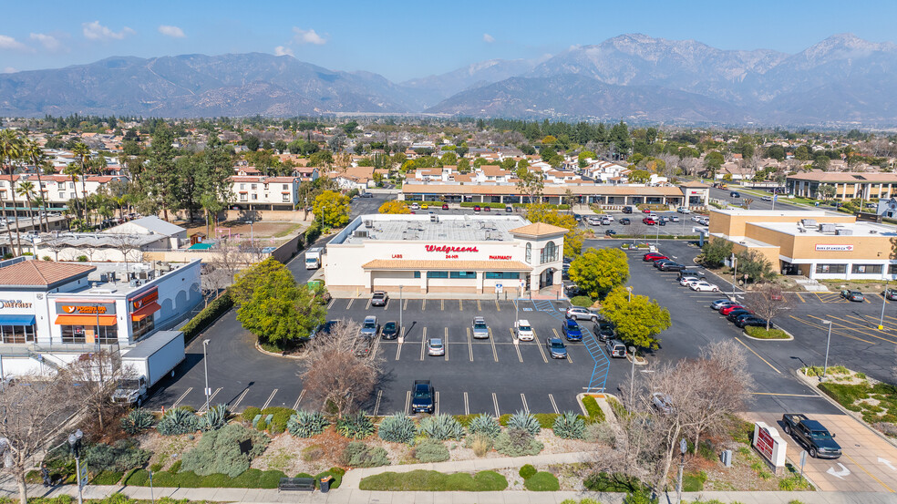 1241 W Foothill Blvd, Upland, CA en venta - Foto del edificio - Imagen 3 de 4