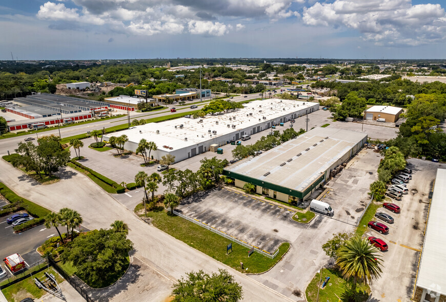 8801 Enterprise Blvd, Largo, FL en alquiler - Vista aérea - Imagen 1 de 16