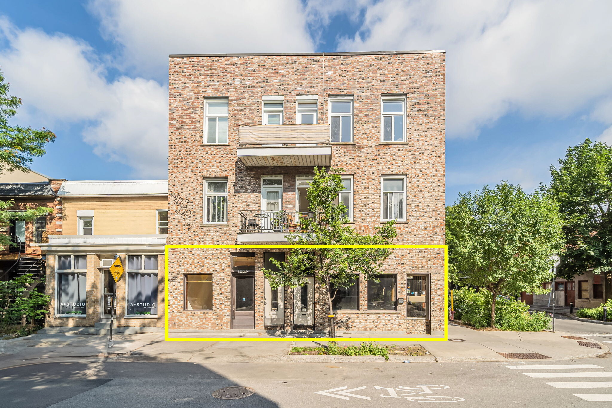 2193-2199 Rue Marie-Anne E E, Montréal, QC en alquiler Foto del edificio- Imagen 1 de 16