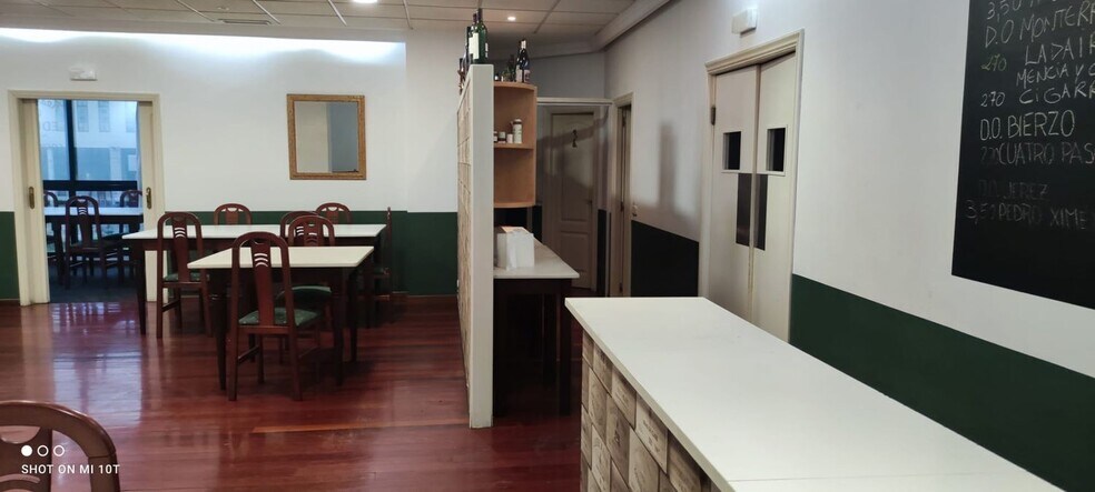 Local en Santiago de Compostela, La Coruna en alquiler - Foto del interior - Imagen 2 de 12
