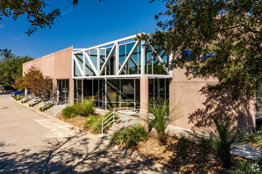 8107 Springdale Rd, Austin, TX en alquiler - Foto del edificio - Imagen 3 de 10