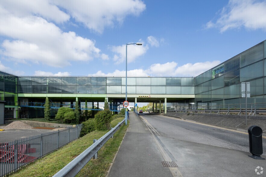 Green Park Way, Greenford en alquiler - Foto del edificio - Imagen 3 de 3