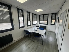 80 Rue Charles Duchesne, Aix-en-Provence en venta Foto del interior- Imagen 2 de 10