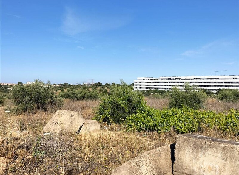 Terreno en Mairena del Aljarafe en venta - Foto del edificio - Imagen 3 de 38