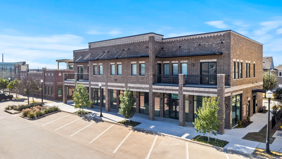 767 W Main St, Coppell, TX en venta - Foto del edificio - Imagen 2 de 34