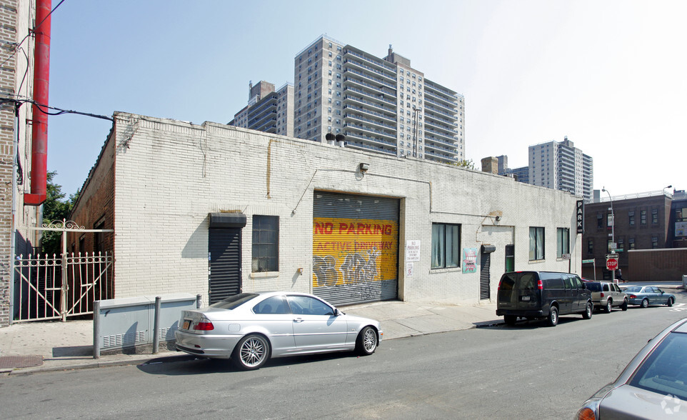 751 Concourse Village West, Bronx, NY en alquiler - Foto del edificio - Imagen 1 de 11