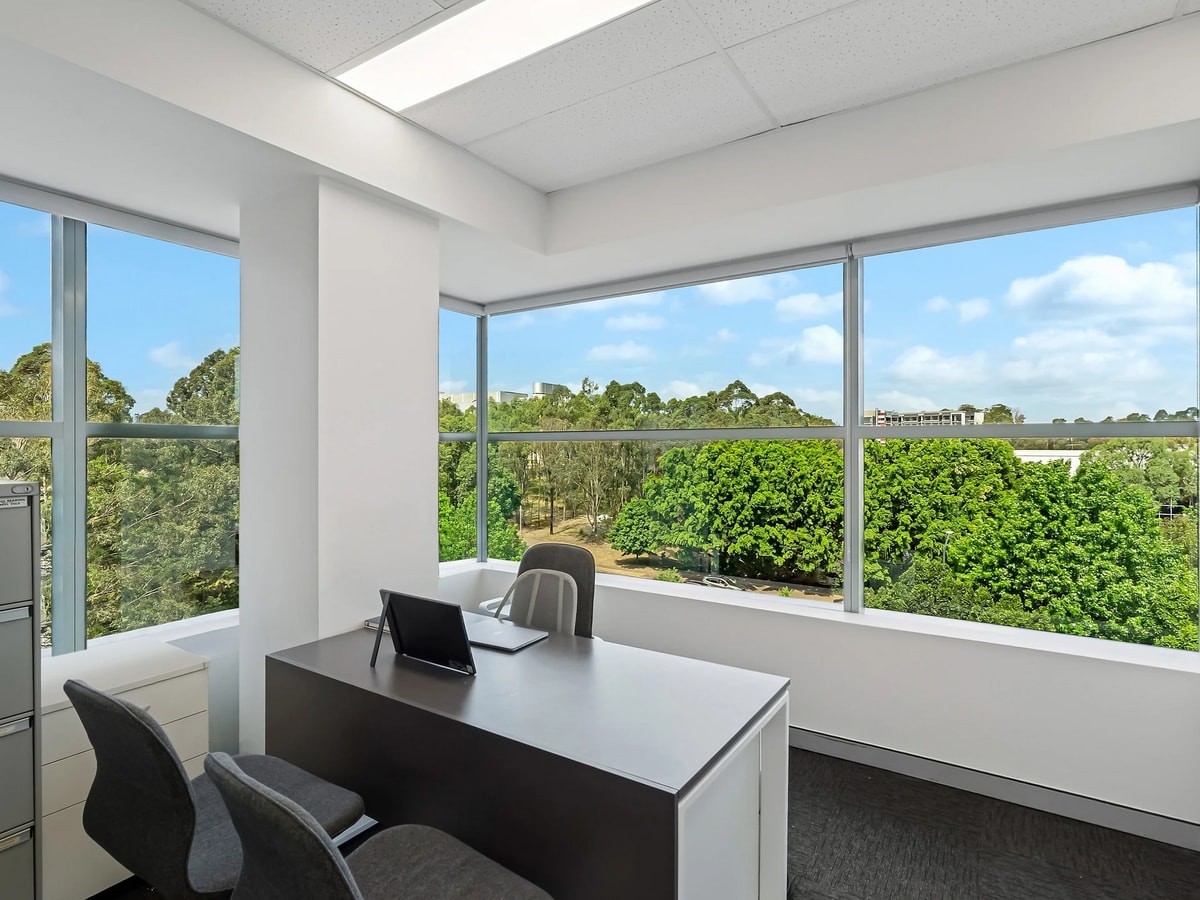 12 Century Cct, Norwest, NSW 2153 - Unidad 411 - - Foto del interior - Image 2 of 12