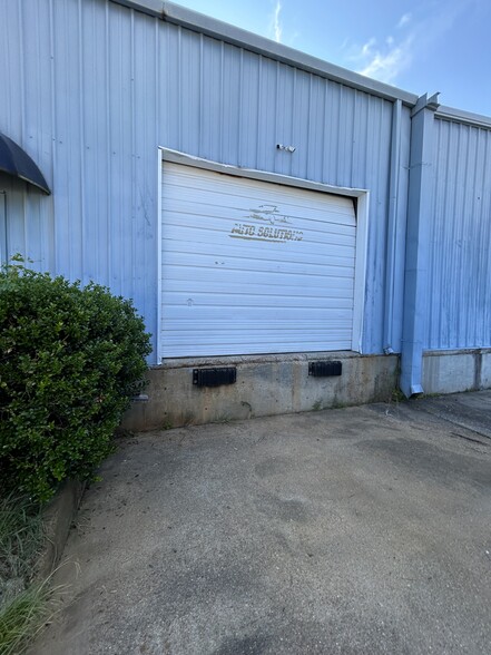 216 Industrial Dr, Ridgeland, MS en alquiler - Foto del edificio - Imagen 3 de 5