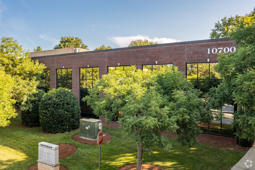 10700 Medlock Bridge Rd, Duluth, GA en alquiler - Foto del edificio - Imagen 3 de 9