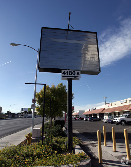 4180 W Desert Inn Rd, Las Vegas, NV en alquiler - Foto del edificio - Imagen 3 de 14