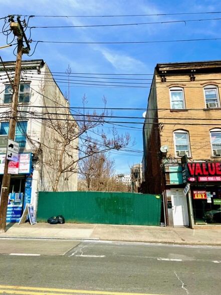 51 Victory Blvd, Staten Island, NY en venta - Foto del edificio - Imagen 3 de 6