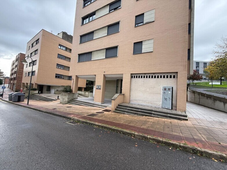 Edificio residencial en Avilés, Asturias en venta - Foto del interior - Imagen 1 de 1