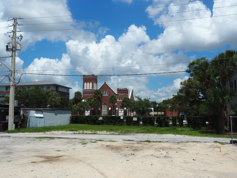 307 Broadway St Broadway, Kissimmee, FL en alquiler - Foto del edificio - Imagen 3 de 8