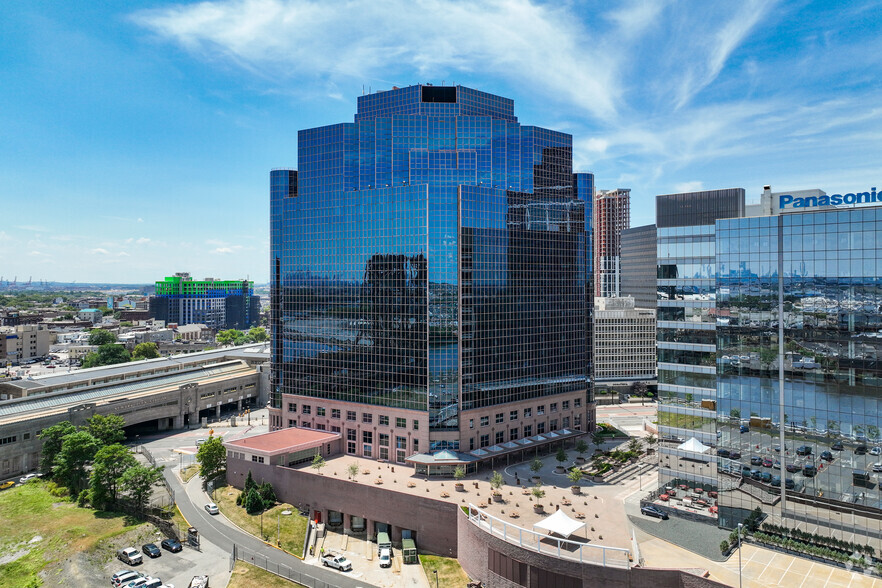 1 Riverfront Plz, Newark, NJ en alquiler - Foto del edificio - Imagen 1 de 5