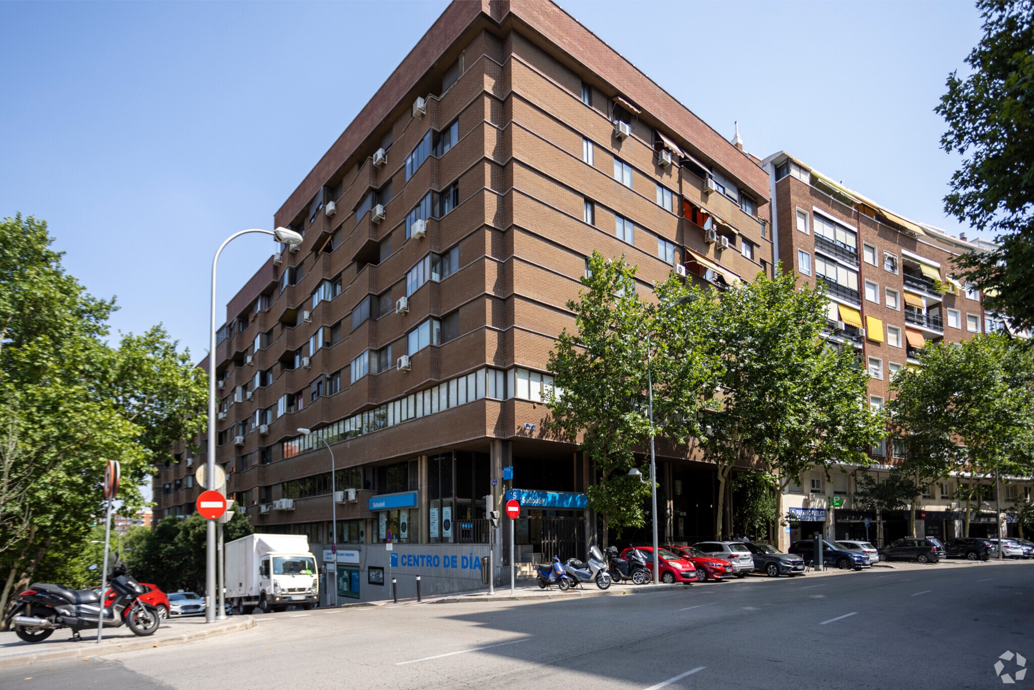 Edificio residencial en Madrid, Madrid en venta Foto principal- Imagen 1 de 2
