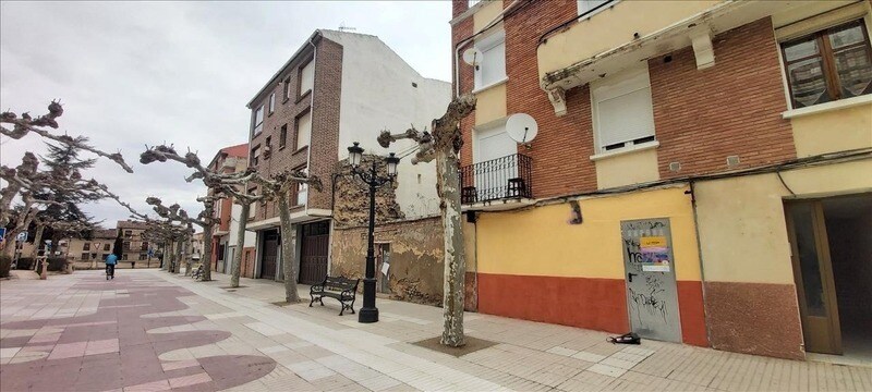 Local en Santo Domingo de la Calzada en venta - Foto del edificio - Imagen 2 de 13