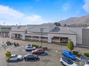 23575 Sunnymead Ranch Pky, Moreno Valley, CA en alquiler Foto del edificio- Imagen 2 de 16