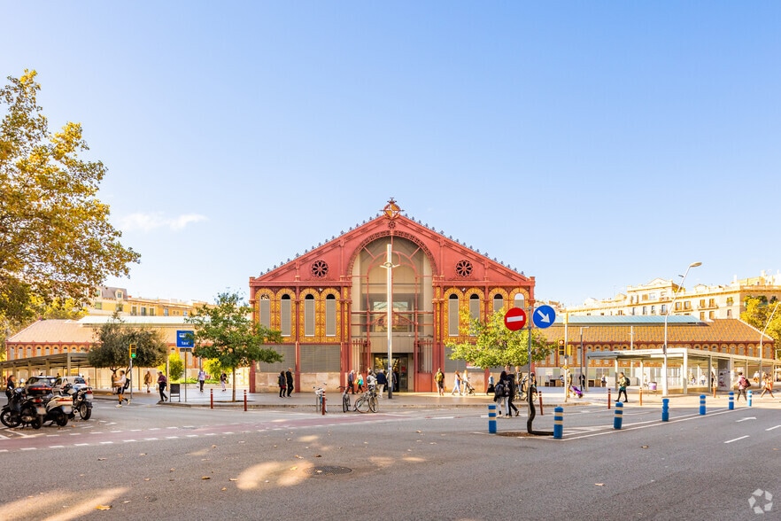 Local en Barcelona, Barcelona en alquiler - Foto del edificio - Imagen 2 de 4