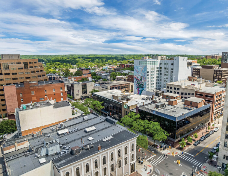 111 S Main St, Ann Arbor, MI en venta - Foto del edificio - Imagen 2 de 7