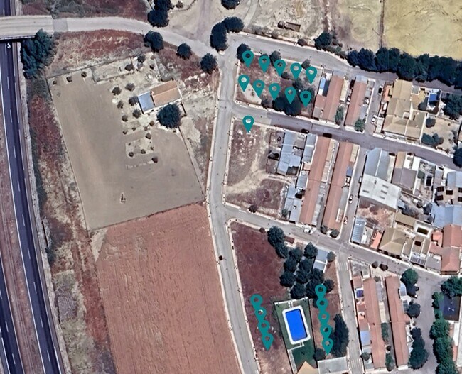 Más detalles de Vía Santa Marina, Iznatoraf - Terreno en venta