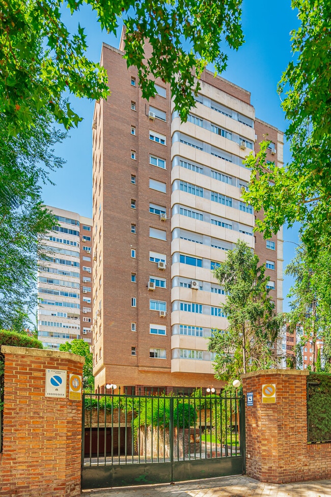 Más detalles de Edificio residencial​ en venta