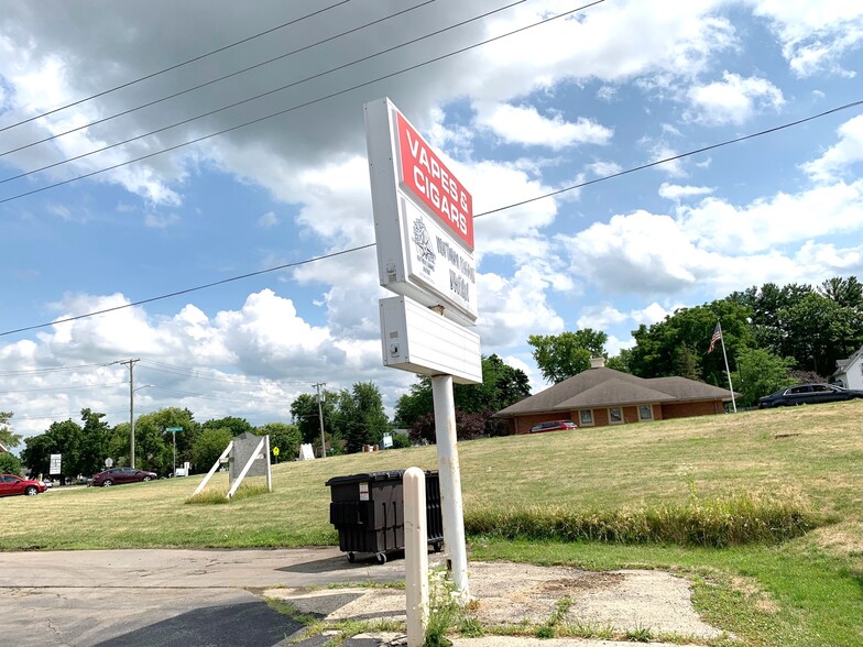 1312 Hamilton St, Stoughton, WI en alquiler - Foto del edificio - Imagen 3 de 17