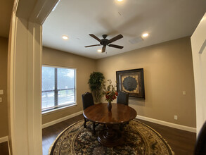 12703 Spectrum Dr, San Antonio, TX en venta Foto del edificio- Imagen 2 de 3